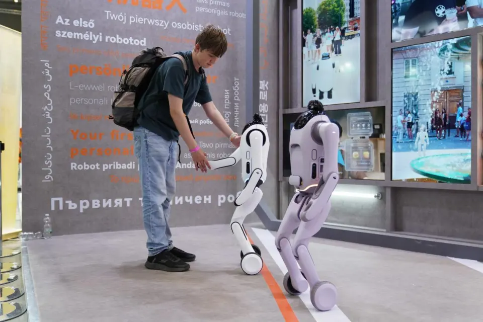 PrimeBOT launches personal robots at IFA Berlin, targets home market with affordable modular designs - RobotHOT