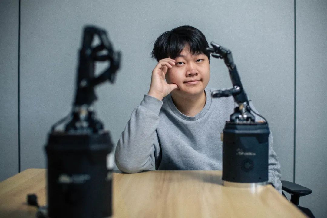 PsiBot Co-founder Yuanpei Chen Recognized in Forbes Asia 2025 30 Under 30 - RobotHOT