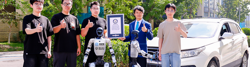 Under-40kg humanoid robot pulls 1.4-tonne car to set Guinness record